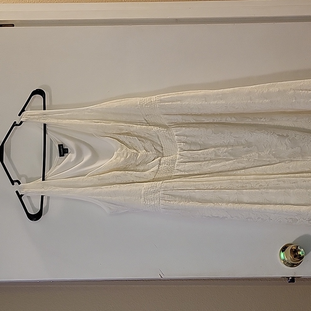 Torrid size 2 hi-low cream lace dress